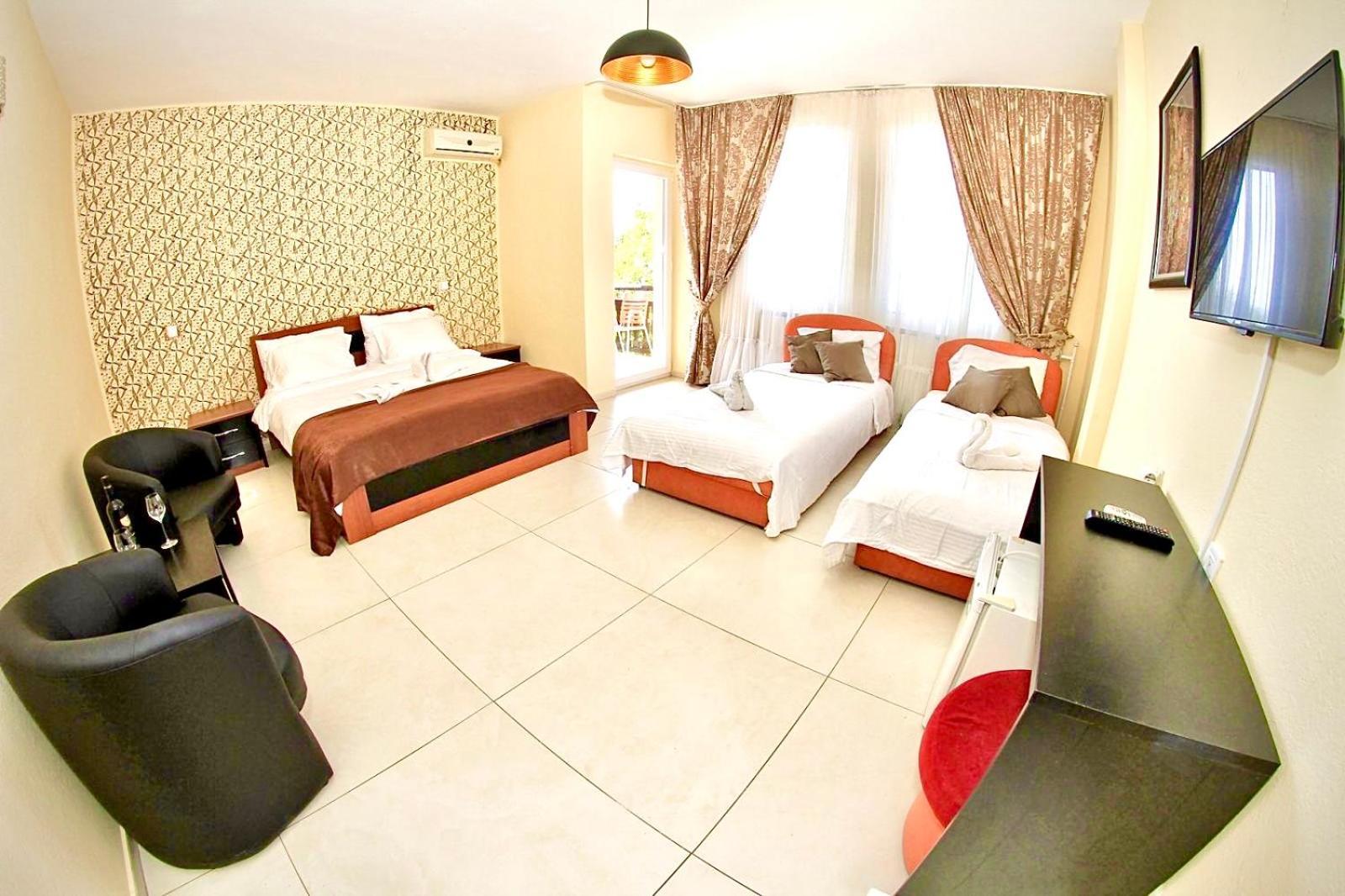 Hotel Lagadin Extérieur photo