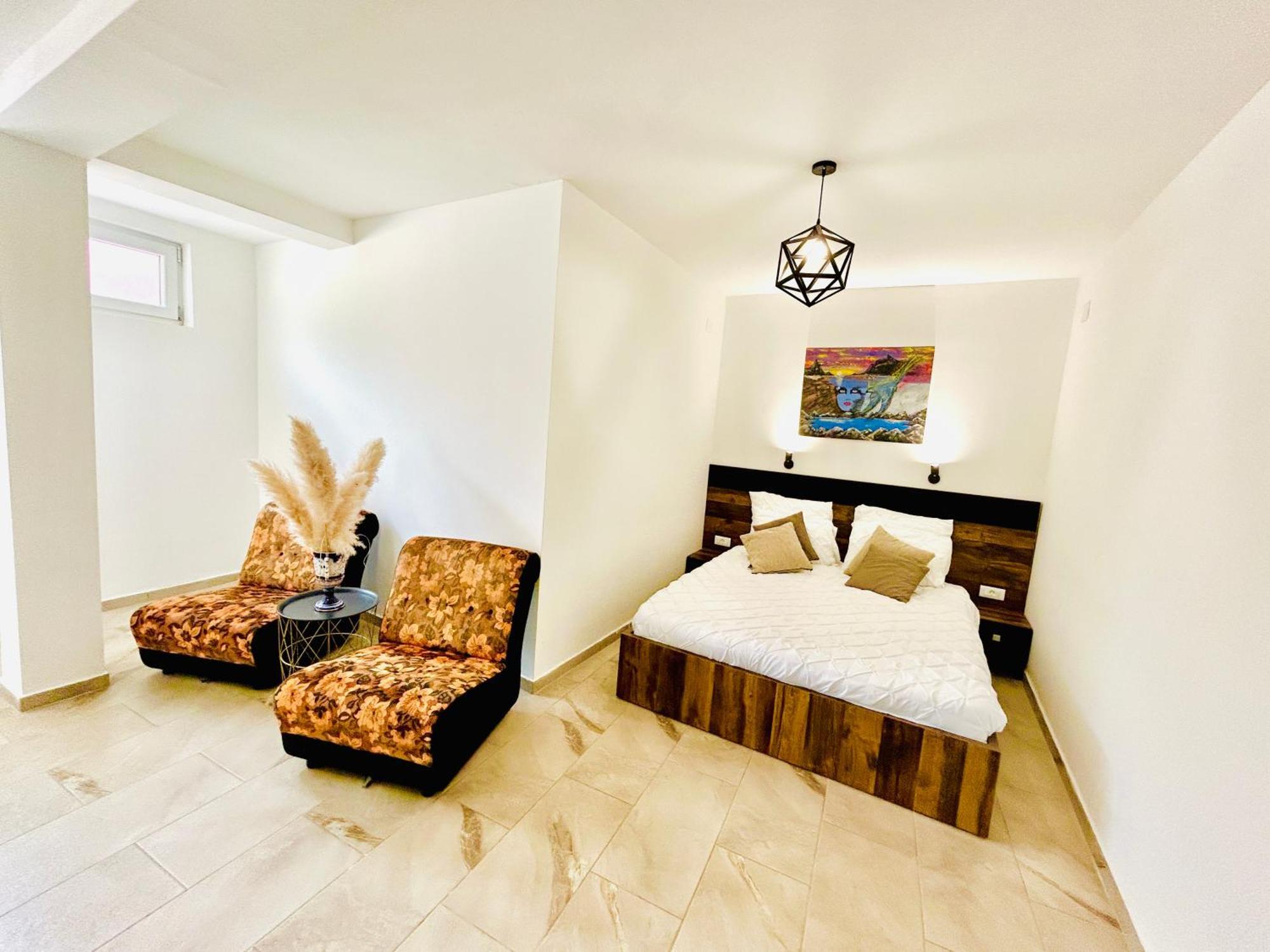 Hotel Lagadin Extérieur photo
