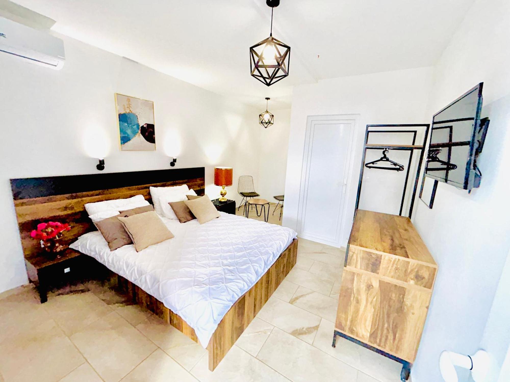 Hotel Lagadin Extérieur photo