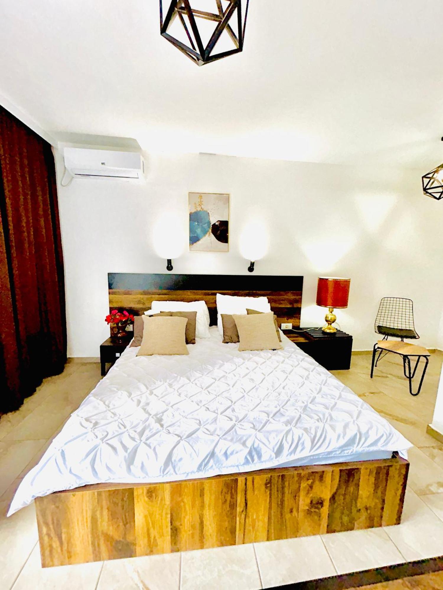 Hotel Lagadin Extérieur photo
