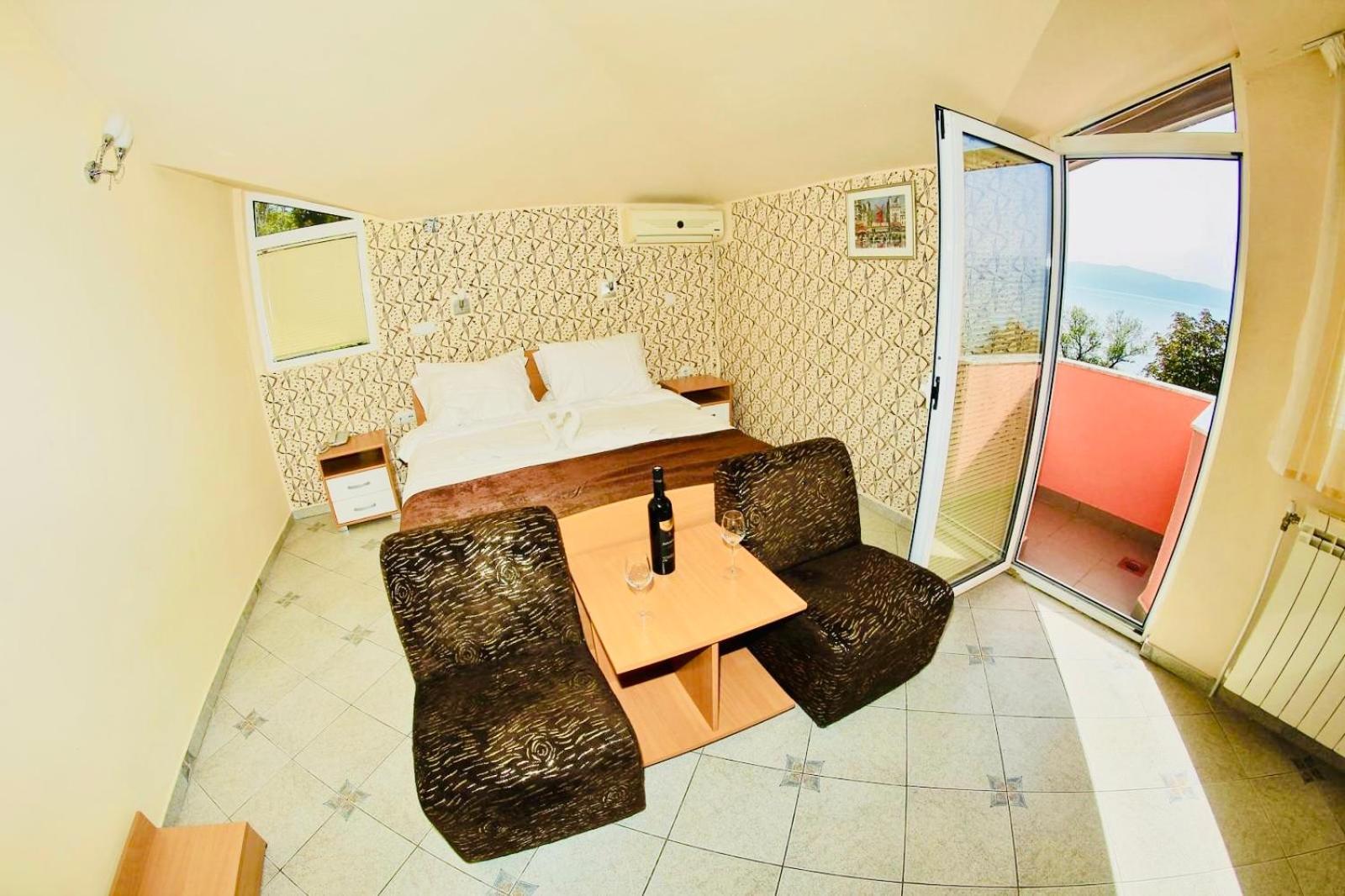Hotel Lagadin Extérieur photo