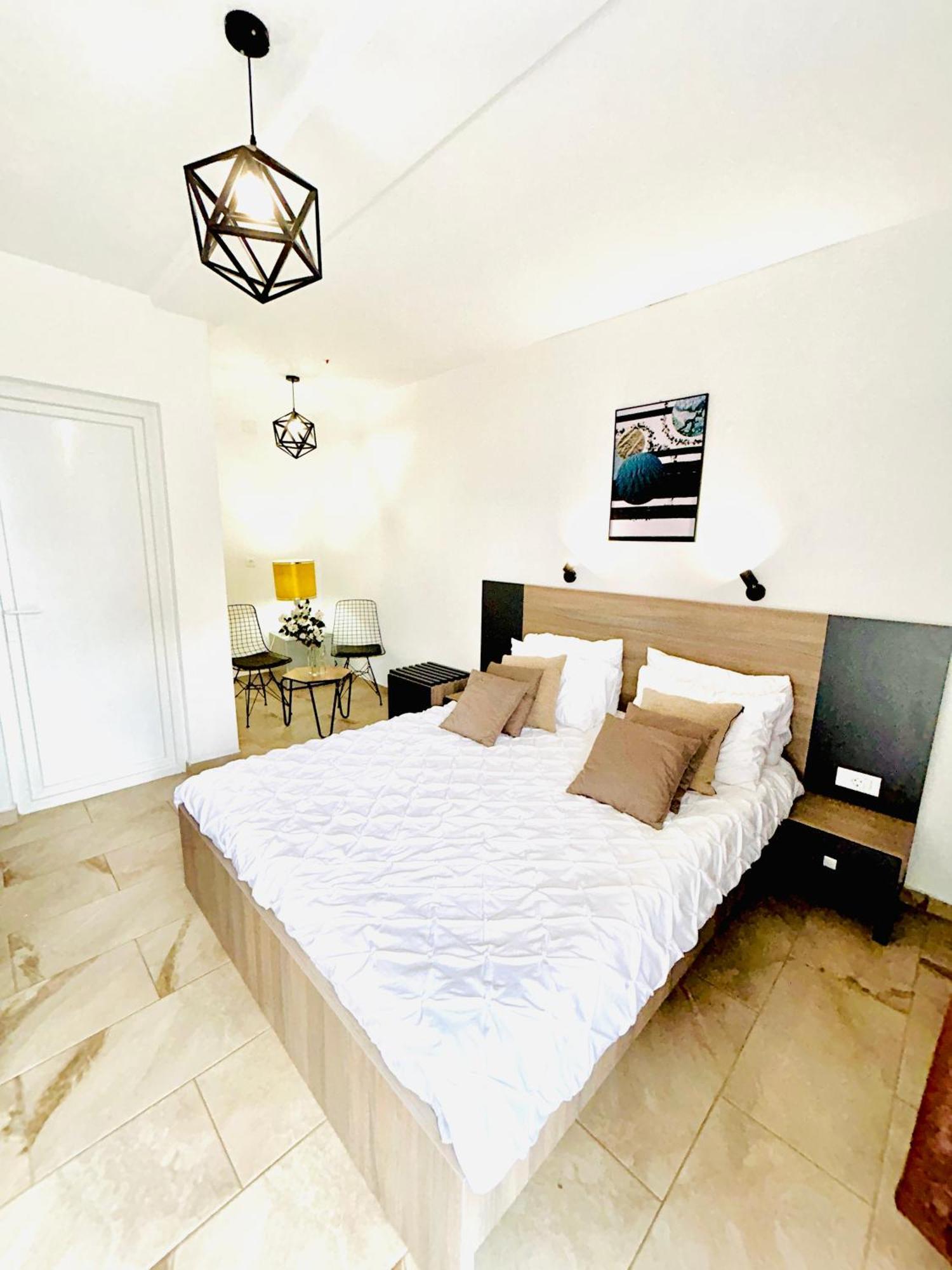Hotel Lagadin Extérieur photo