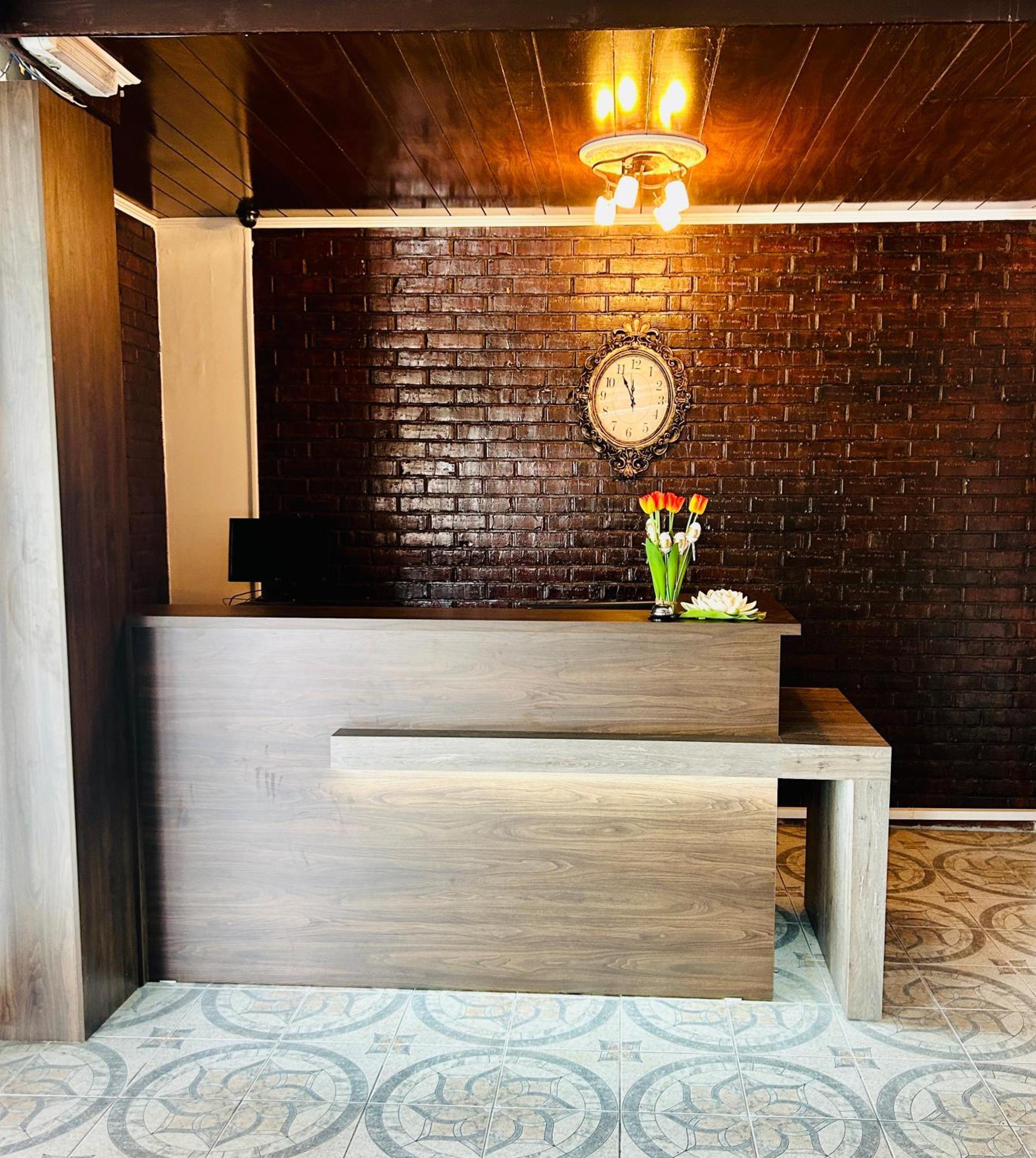 Hotel Lagadin Extérieur photo