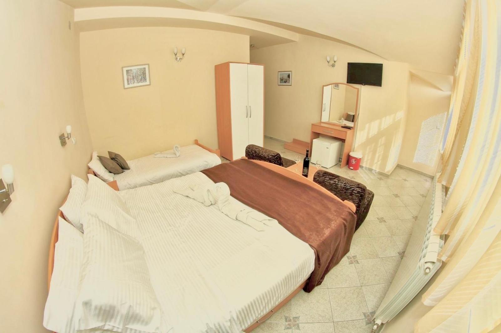 Hotel Lagadin Extérieur photo