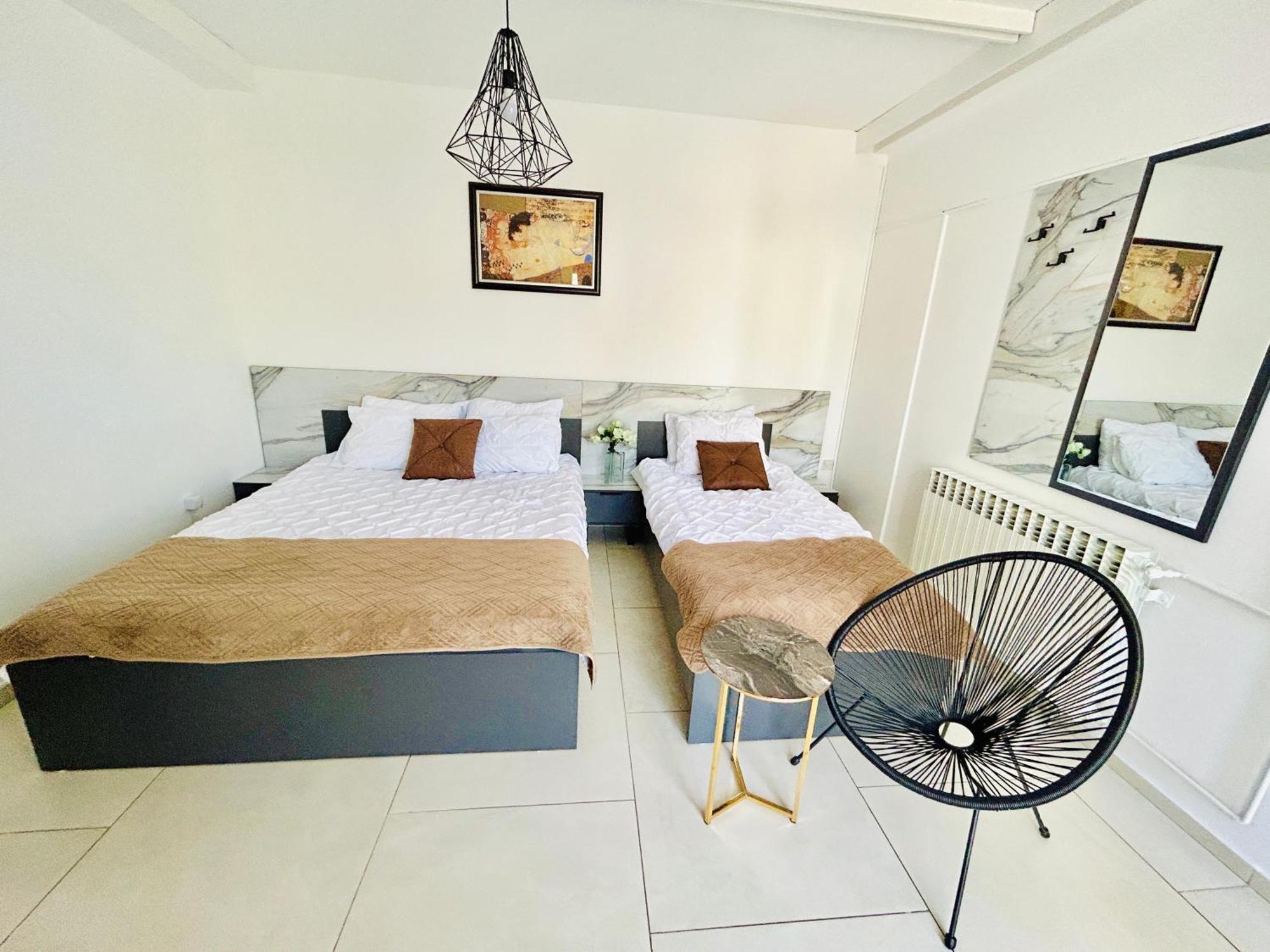 Hotel Lagadin Extérieur photo
