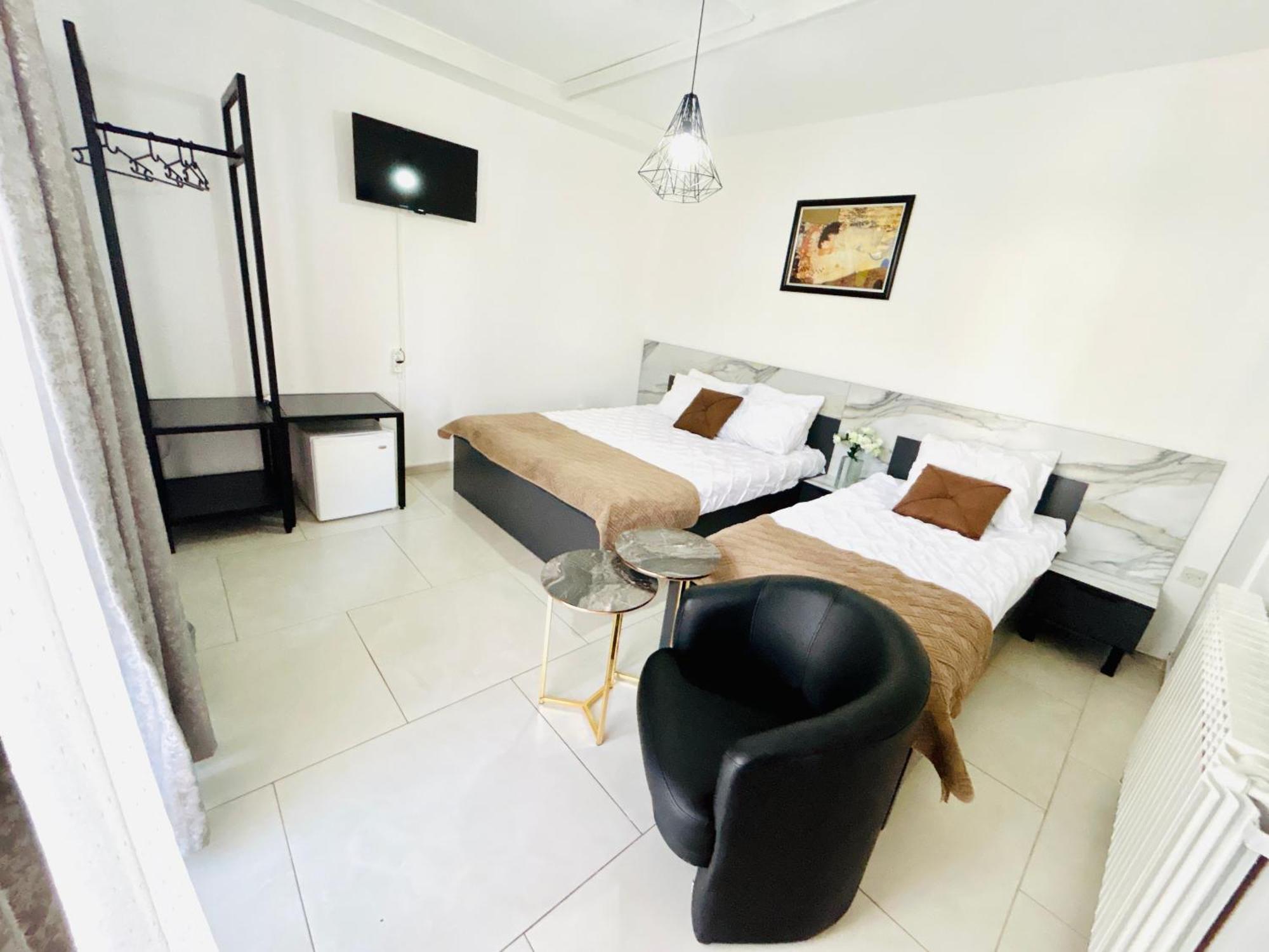 Hotel Lagadin Extérieur photo